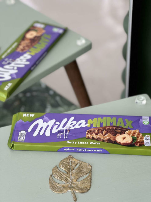 Kép: Milka MMMAX Nutty Choco Wafer Csokoládé Ostyával, Mogyorós Töltelékkel és Mogyoródarabokkal