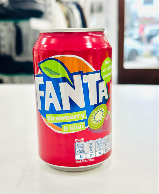 Kép: Fanta Epres-Kiwis Ízben