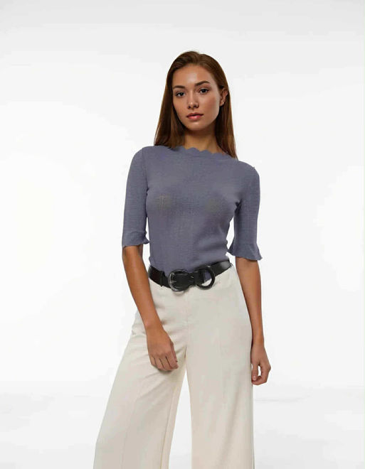 Kép: Kékes Szürke Hullámos Nyakú Felső