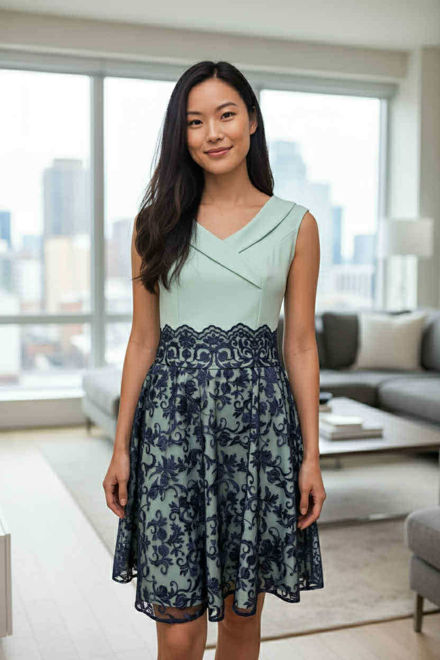 Kép: Extyn Világos Türkiz Sötétkék Csipkebetétes Ruha