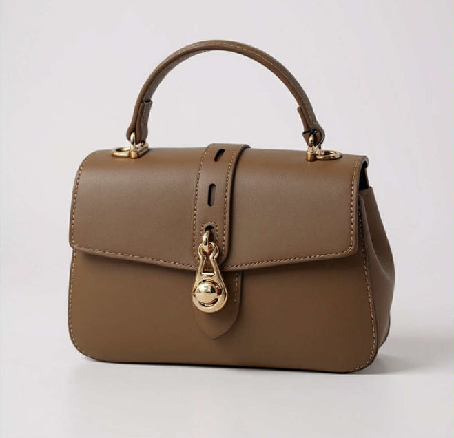 Kép: Csattos Kézi / Válltáska 2 Színben