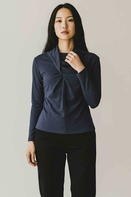 Kép: T&T Sötétkék Csavart Felső